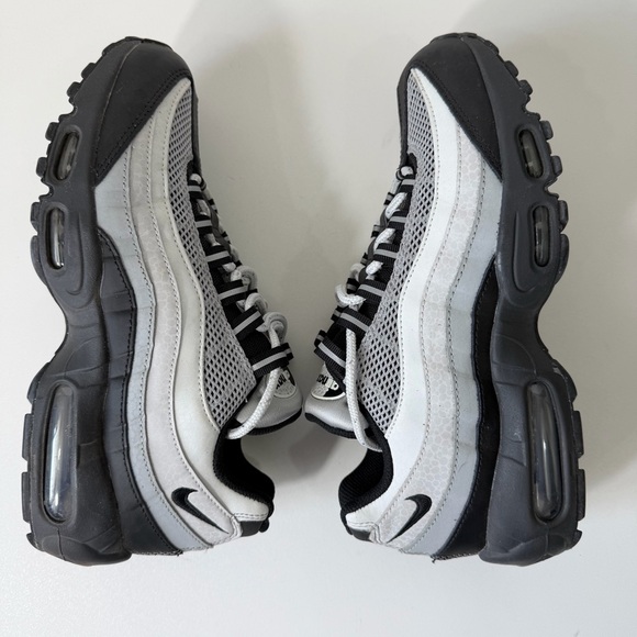 Nike Air Max 95 LX Reflective Safari Women’s Sneakers DV5581-001 Size 9.5 - Picture 8 of 13